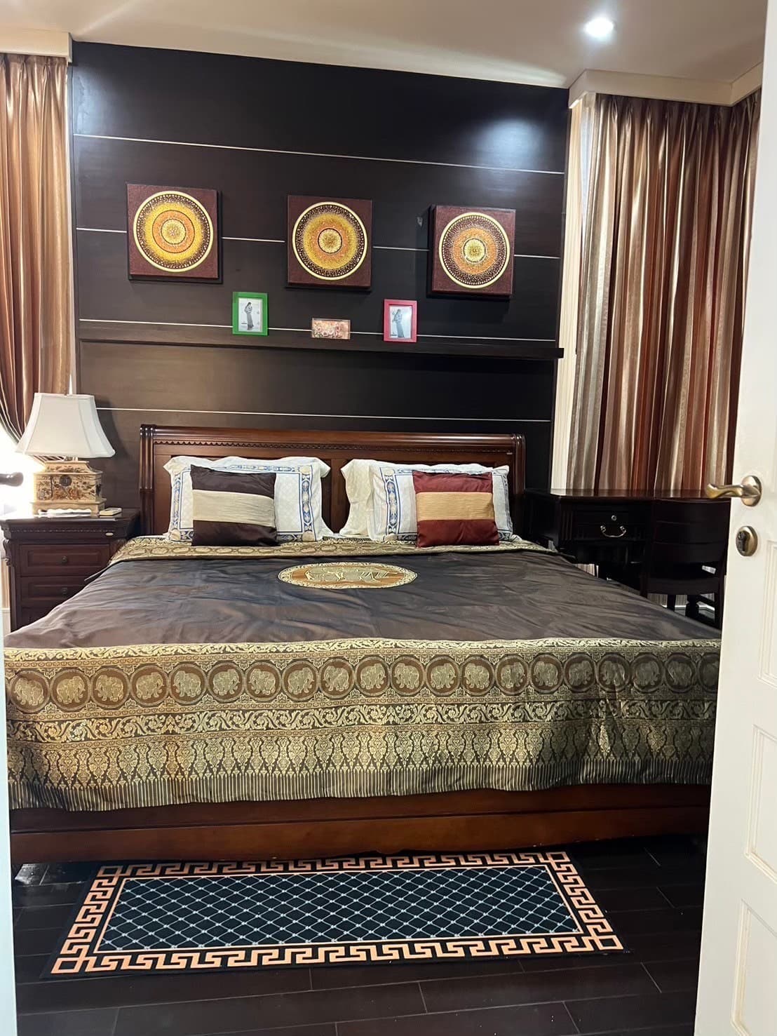 2 – 251_bedroom.jpg