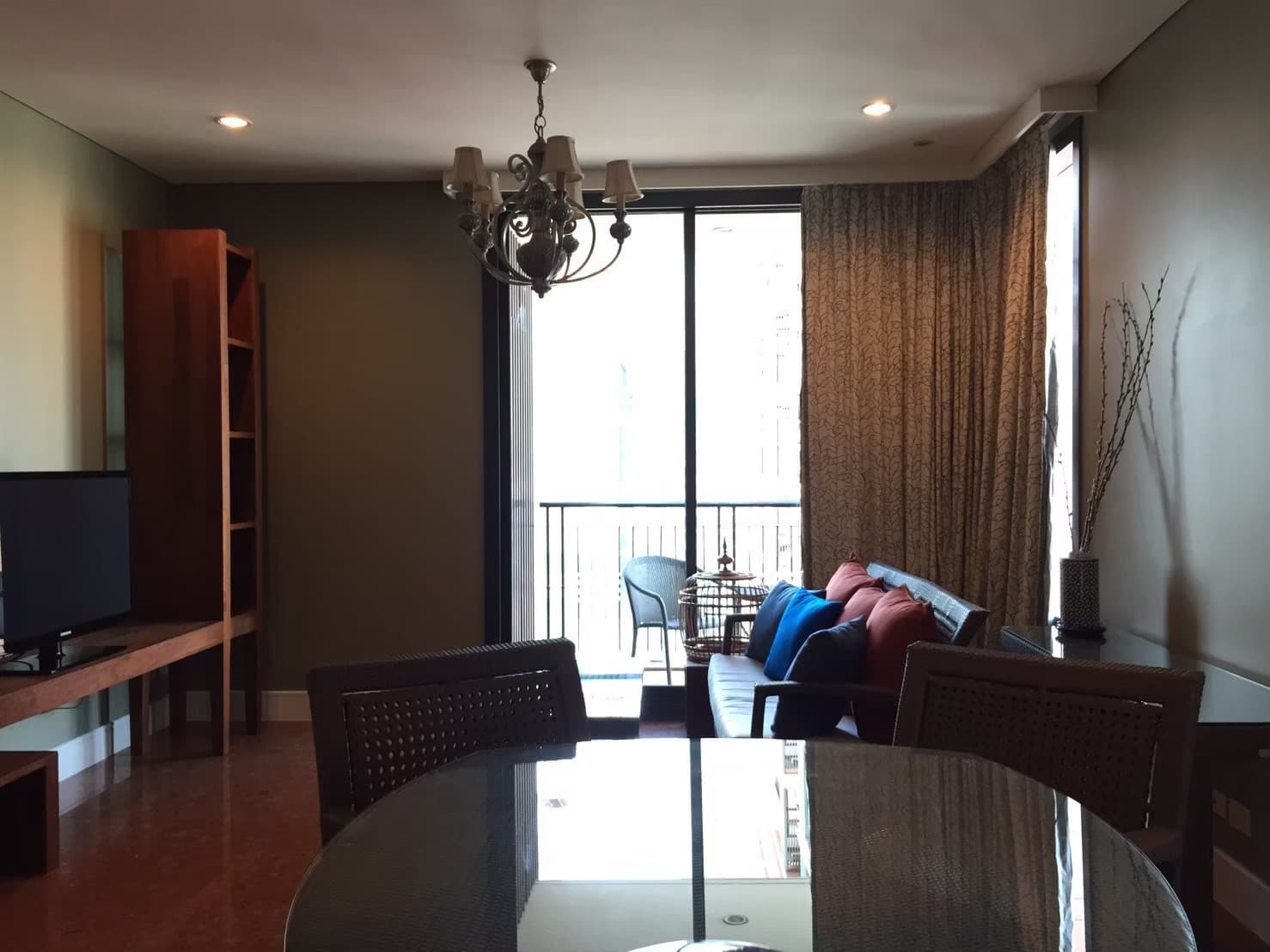 6 – 1119_living_room.jpg