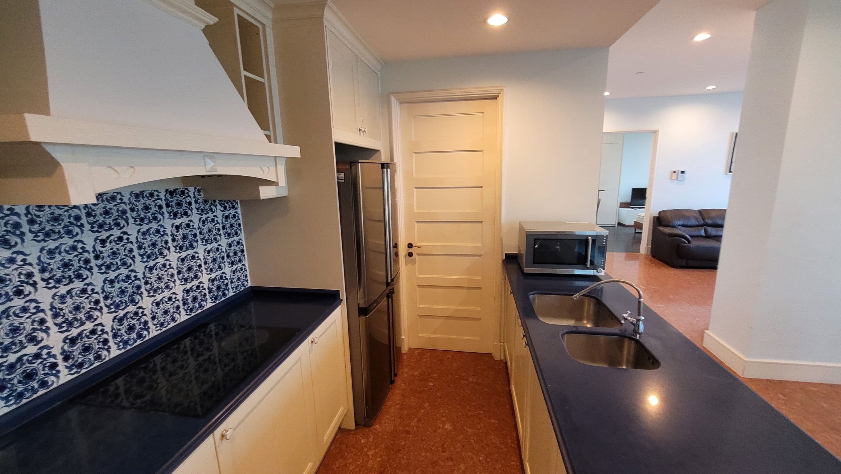 7 – 198_living_room.jpg