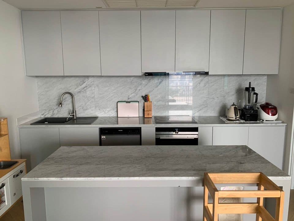 8 – 445_kitchen.jpg